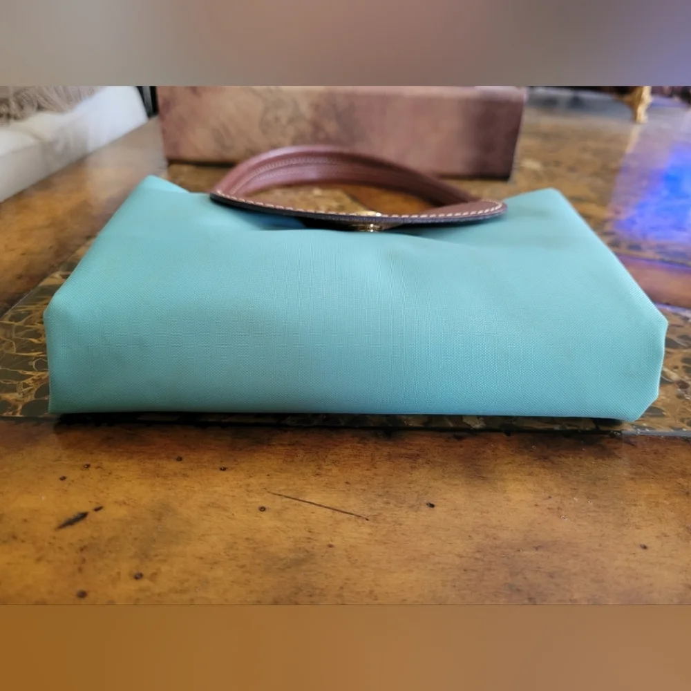Longchamp Green Foldable Nylon Tote - Picture 6 of 12